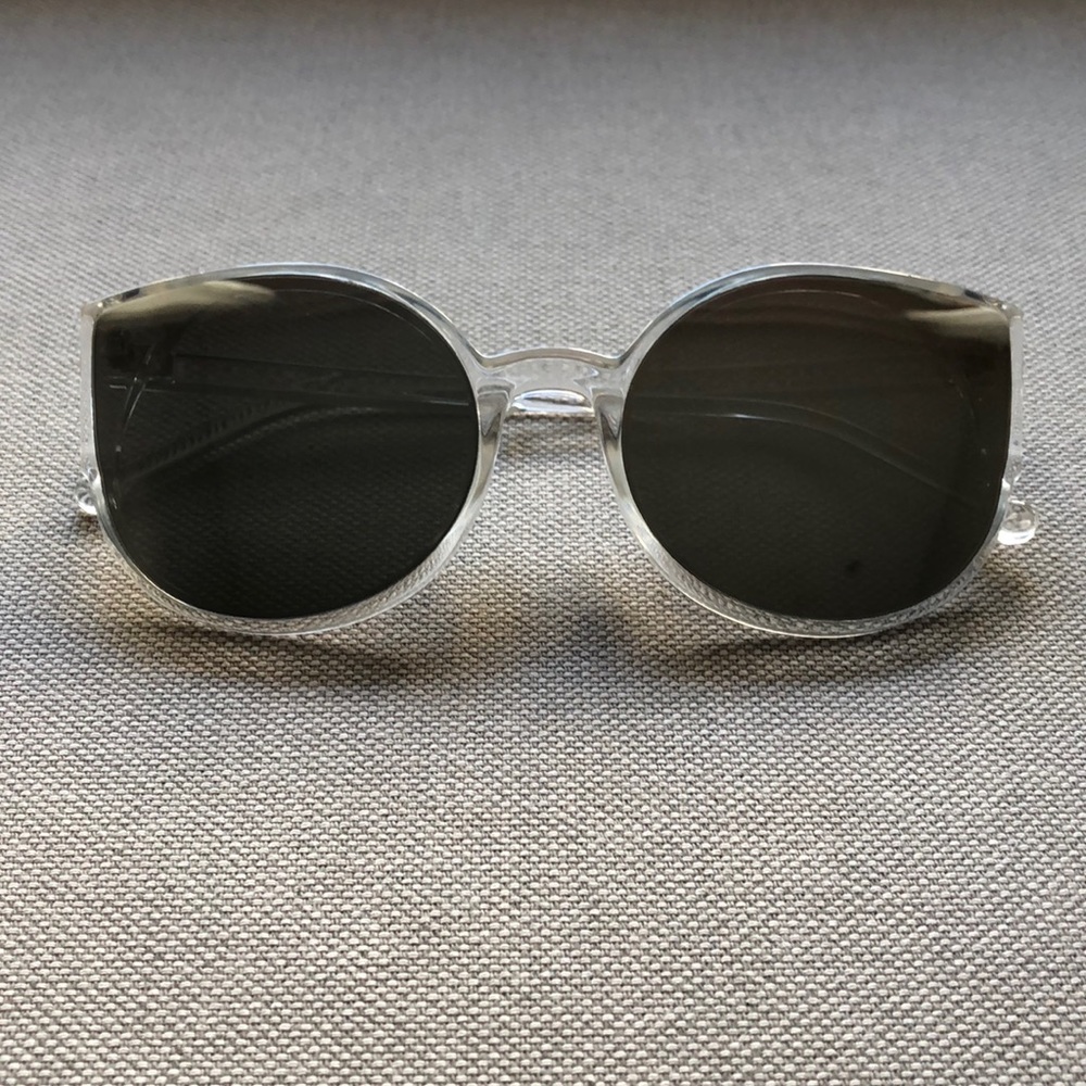 Oversize mirror lens cat-eye sunglasses